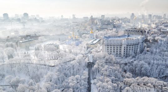 Михайловская площадь зимой